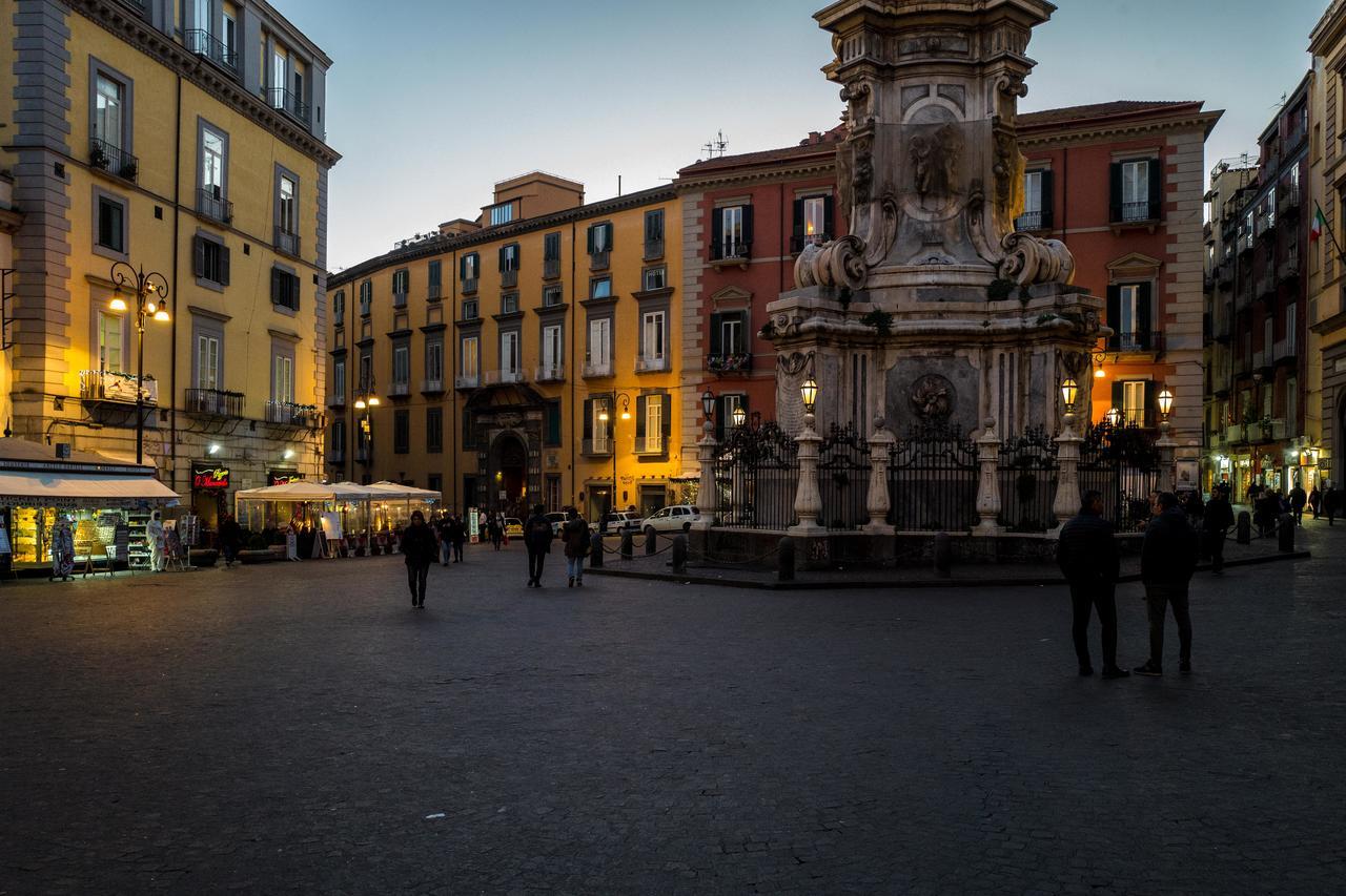 Art Suite Nel Cuore Di Napoli エクステリア 写真