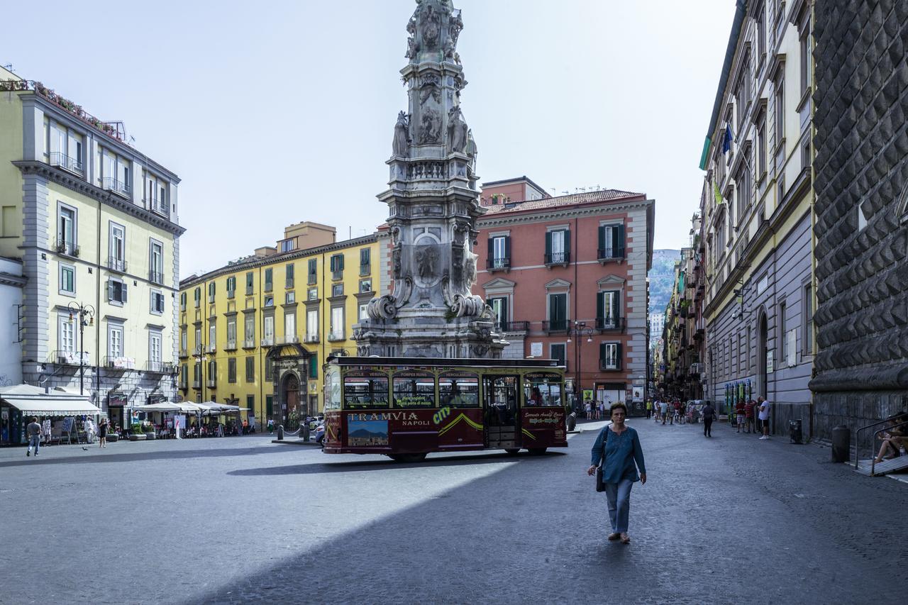 Art Suite Nel Cuore Di Napoli エクステリア 写真